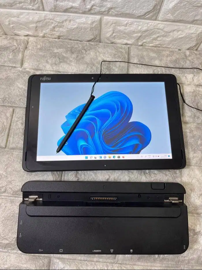 Laptop tablet fujitsu ARROWS tab Q509 touchscreen *RWL