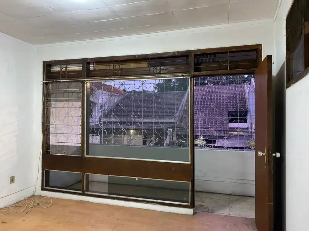 Rumah Siap Huni Hook Dekat ke Alun Alun Bandung