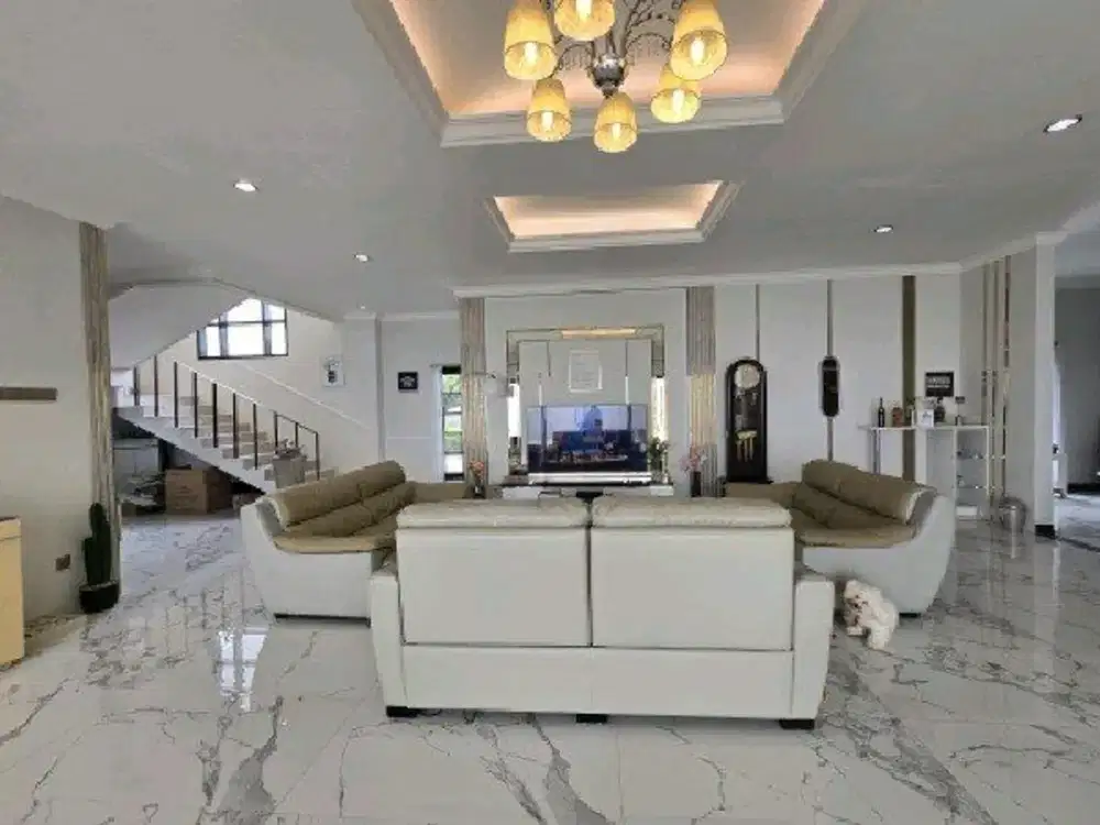 Jual American Modern House Eksklusif Gegerkalong | LT 510 m², 6 KT, Tampilan Mewah & Prestisius