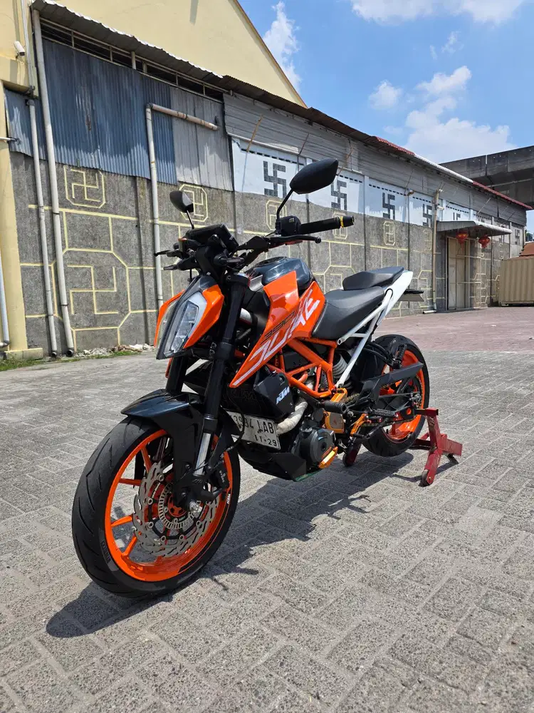 KTM Duke 390 Orange 2018