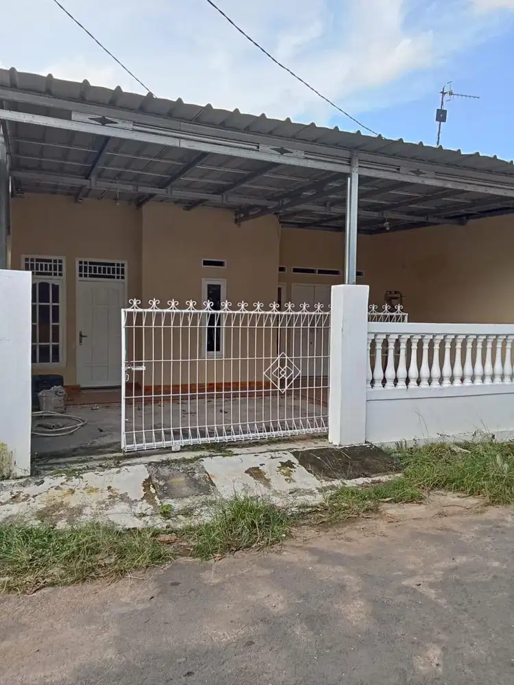 Rumah di Metro Pusat Prasanti Garden tipe 80/112 SHM tanpa perantara