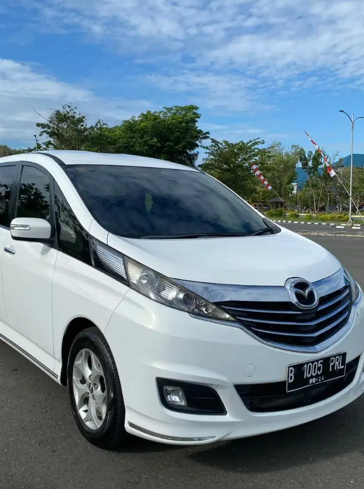 Di jual MAZDA BIANTE sky active