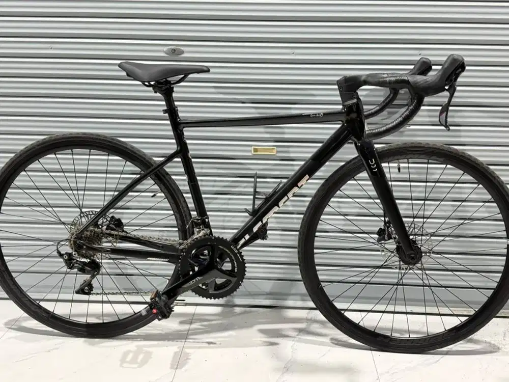 Sepeda Balap Road Bike Element Curved 11 700C size 50