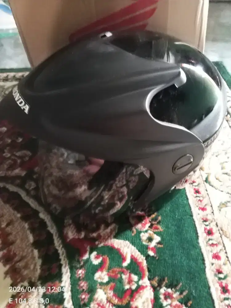 Helm sni warna hitam
