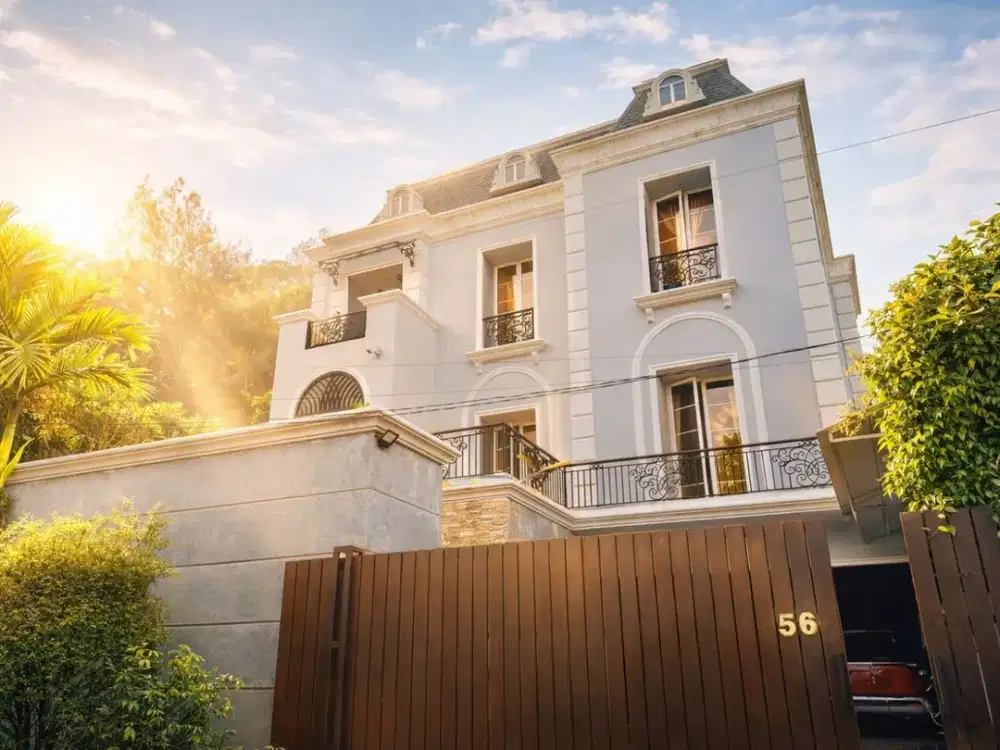 Rumah Mewah 3 Lantai + Kolam Renang | Cluster Favorit Sentul City | SHM