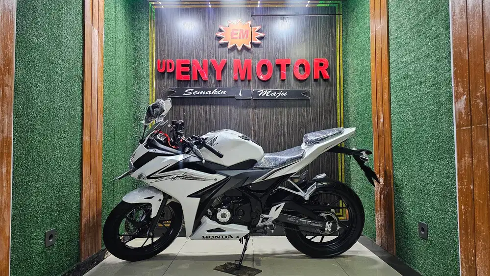 ENY MOTOR - READY GENGS! HONDA CBR 150R FACELIFT 2016! KM 6RB