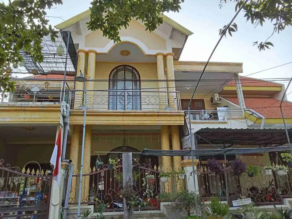 BANTING HARGA RUMAH MEWAH 2 LANTAI SEMI FURNISH TENGAH KOTA