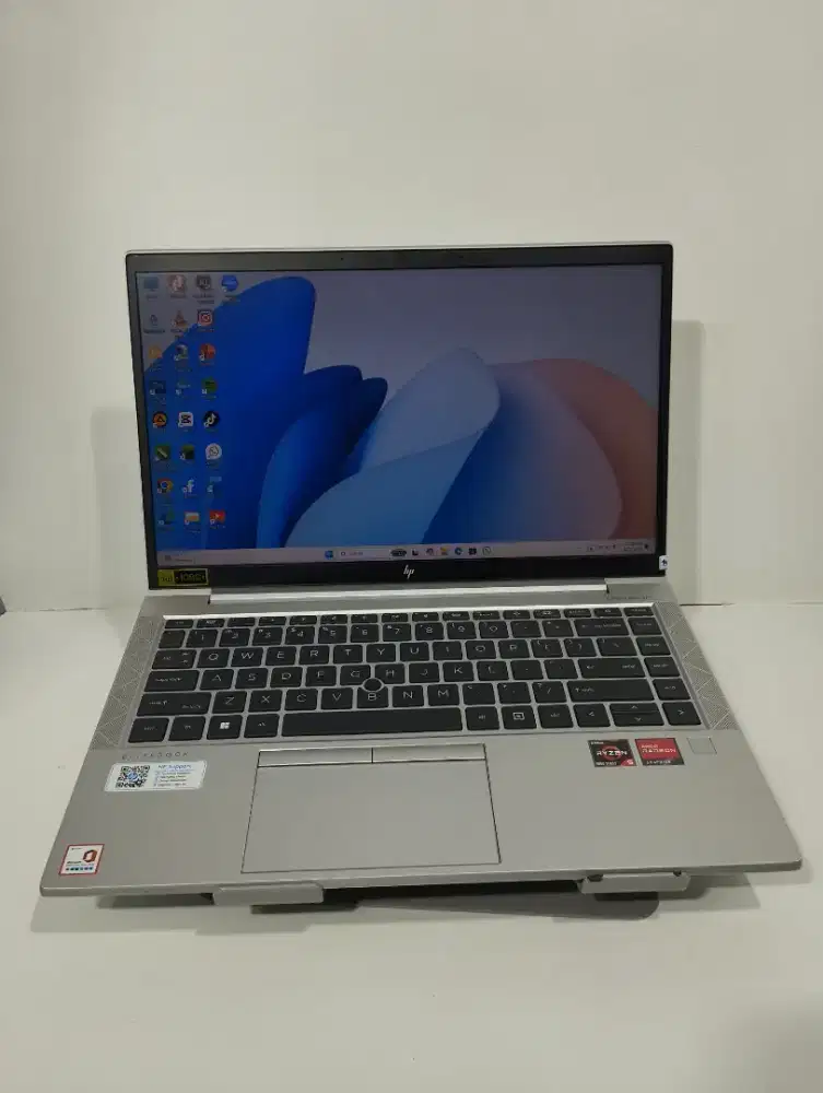 LAPTOP HP ELITEBOOK 845 G8 
PERSI NO WEBCAMP