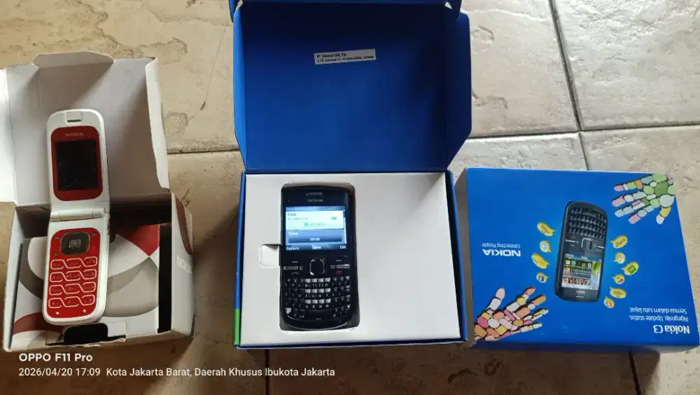 Nokia 2505 + nokia C3