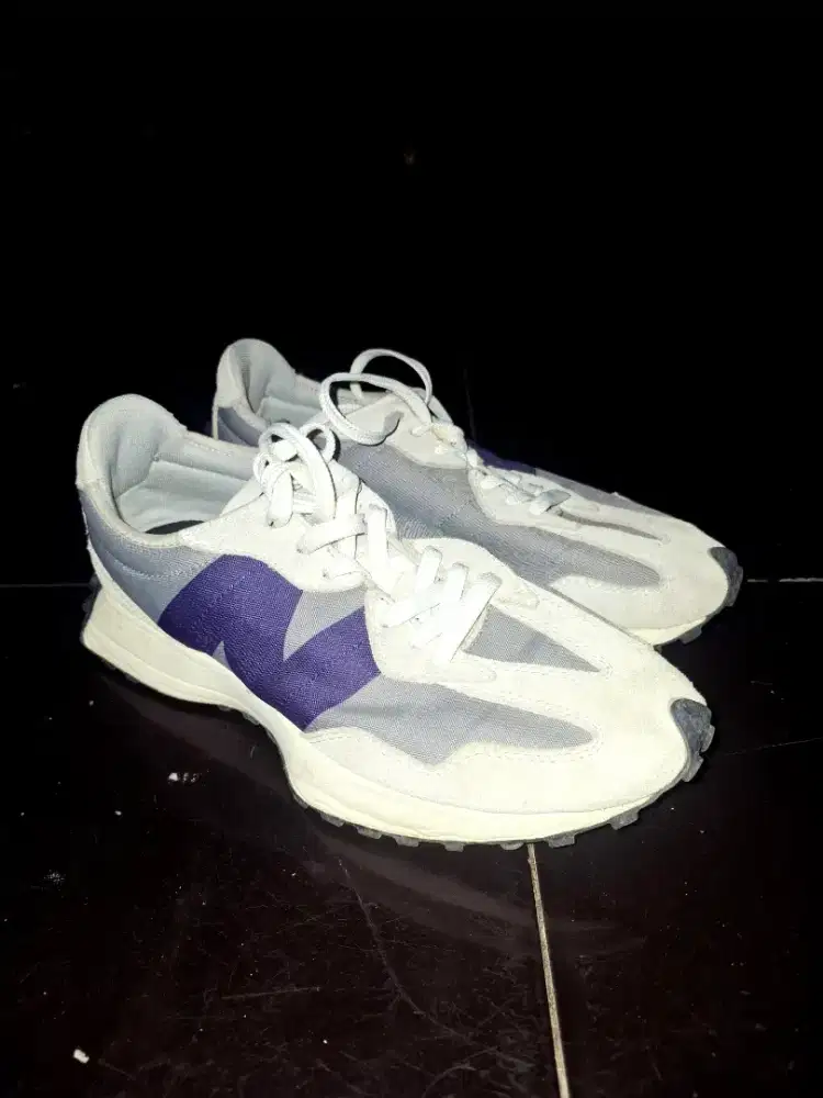 New Balance 327 Size 42