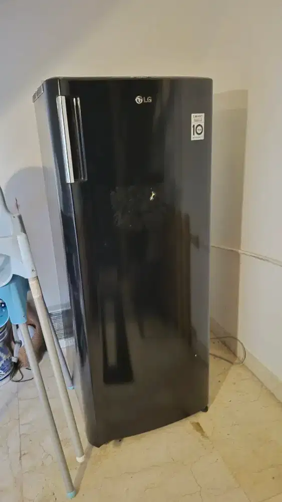 Freezer LG 304SL hitam