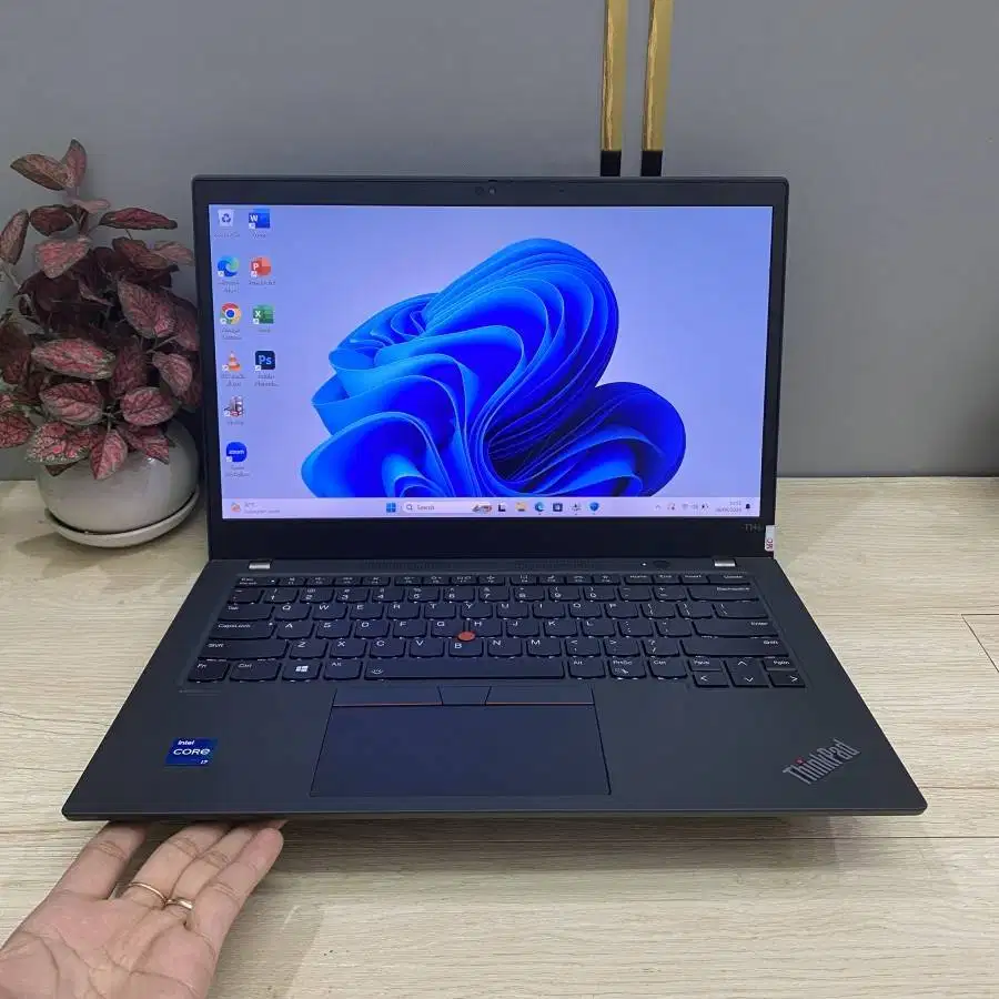 Laptop Lenovo Thinkpad T14 Core i7 Gen10 RAM 16GB 14inch N-ETM