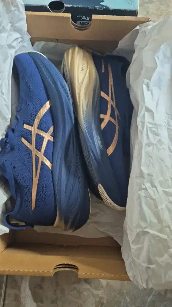 ASICS Gel Nimbus 26 Platinum – NEW / UNWORN