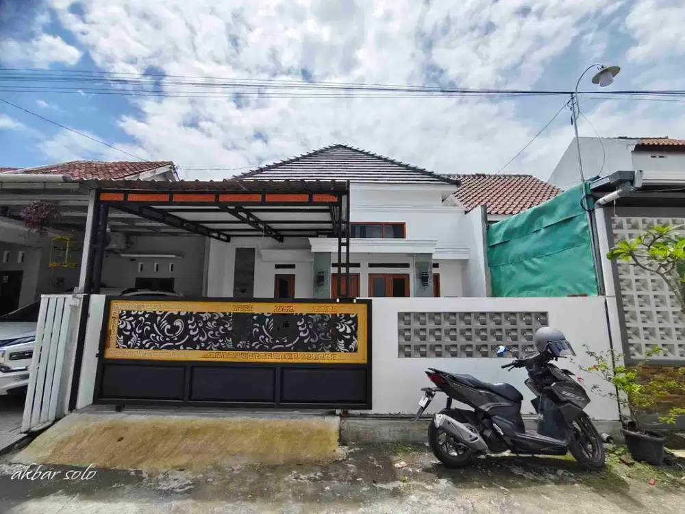 rumah baru timur stasiun gawok
