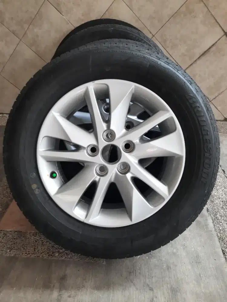 Velg plus ban r16 ori innova reborn 5x114.3