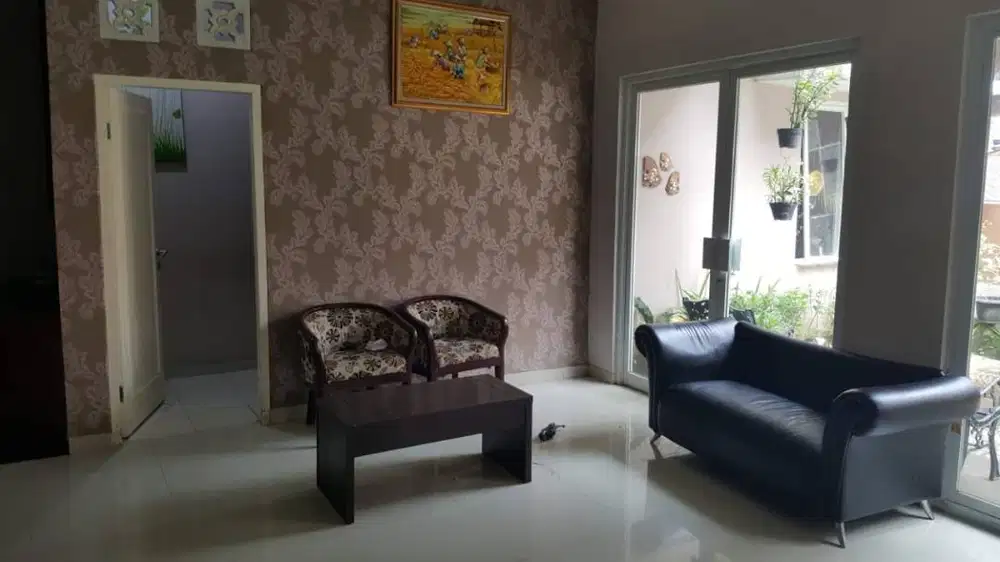 Jual Rumah murah tanah sangat Luas 360mnyaman Villa dago Pamulang
