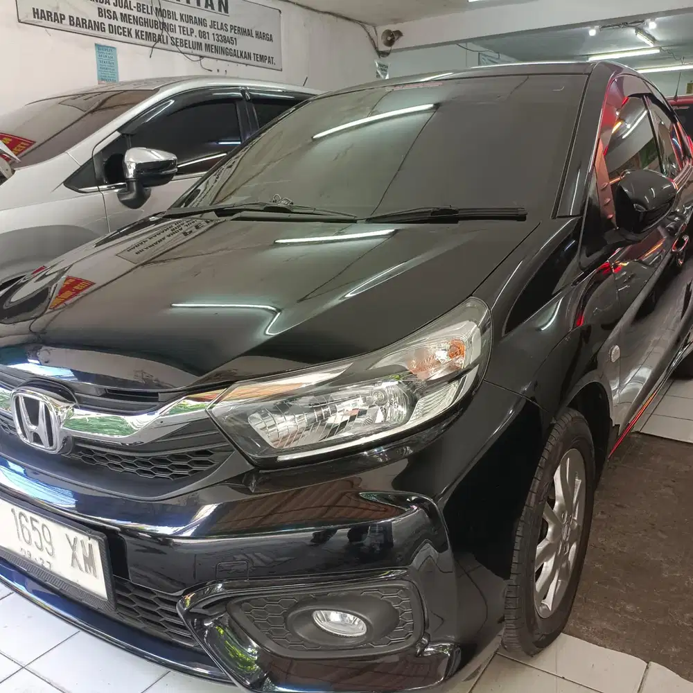 Honda Brio Satya E Automatic Hitam