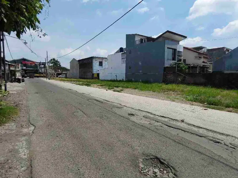 tanah tepi jalan colomadu