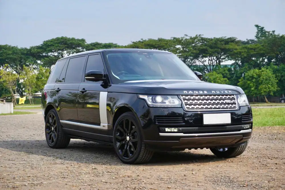 Land Rover Range Rover
Vogue LWB 2015