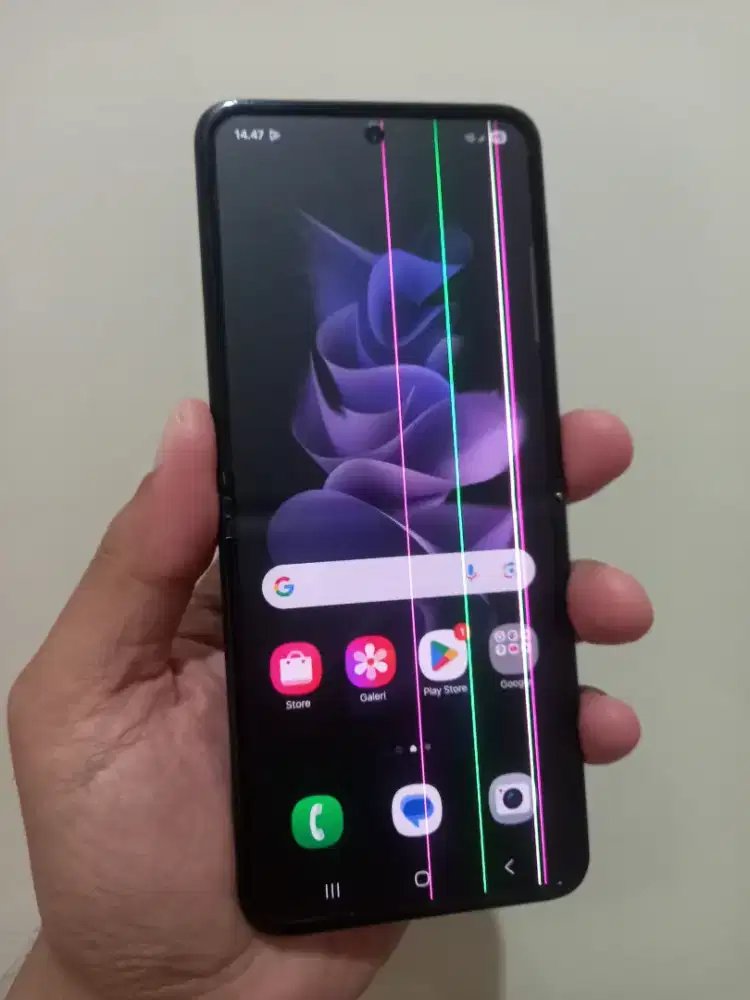 Samsung Galaxy Z Flip 3 5G Ram 8/128Gb Fullset ex sein ada minus garis