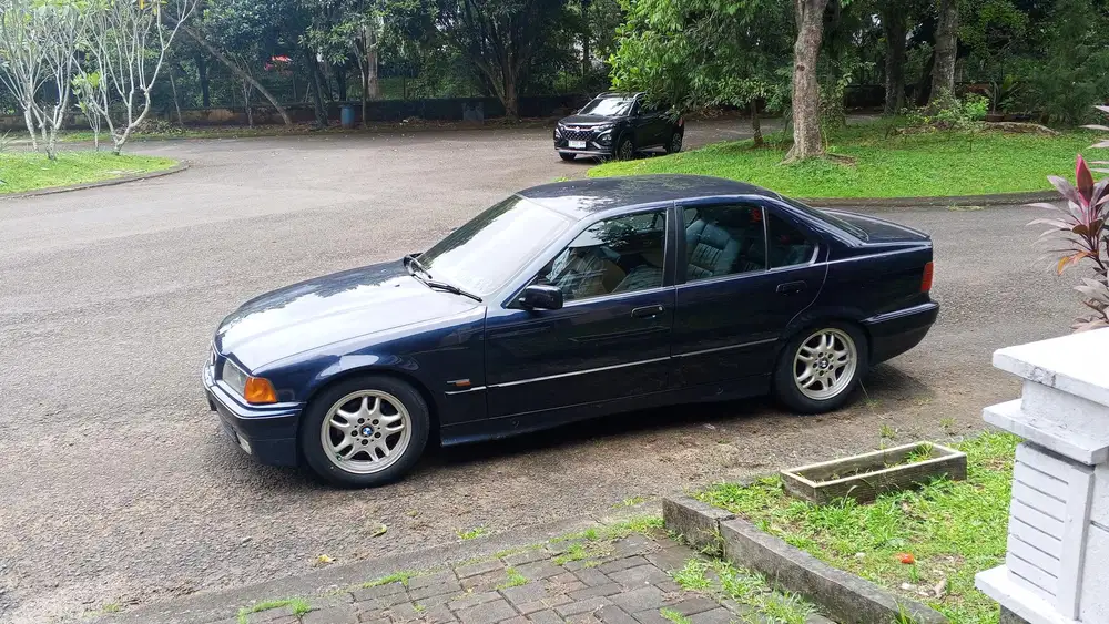 BMW E36 320i 1994 AT LIMITED EDISION MULUS SIAP NONGKRONG