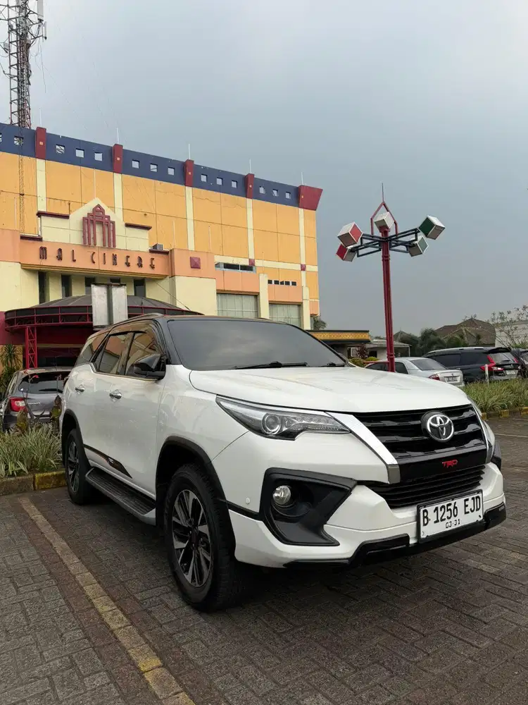 FORTUNER 2.4 VRZ TRD AT 2017