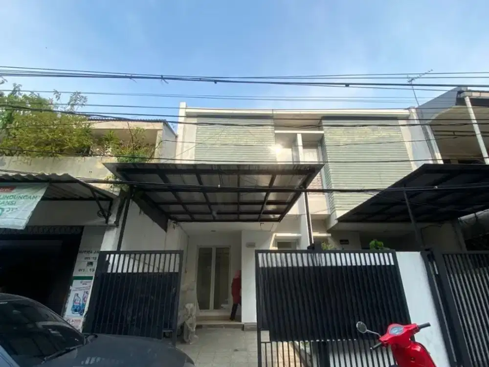 Murah !! DISEWAKAN RUMAH DI KELAPA GADING JALAN LEBAR SIAP HUNI