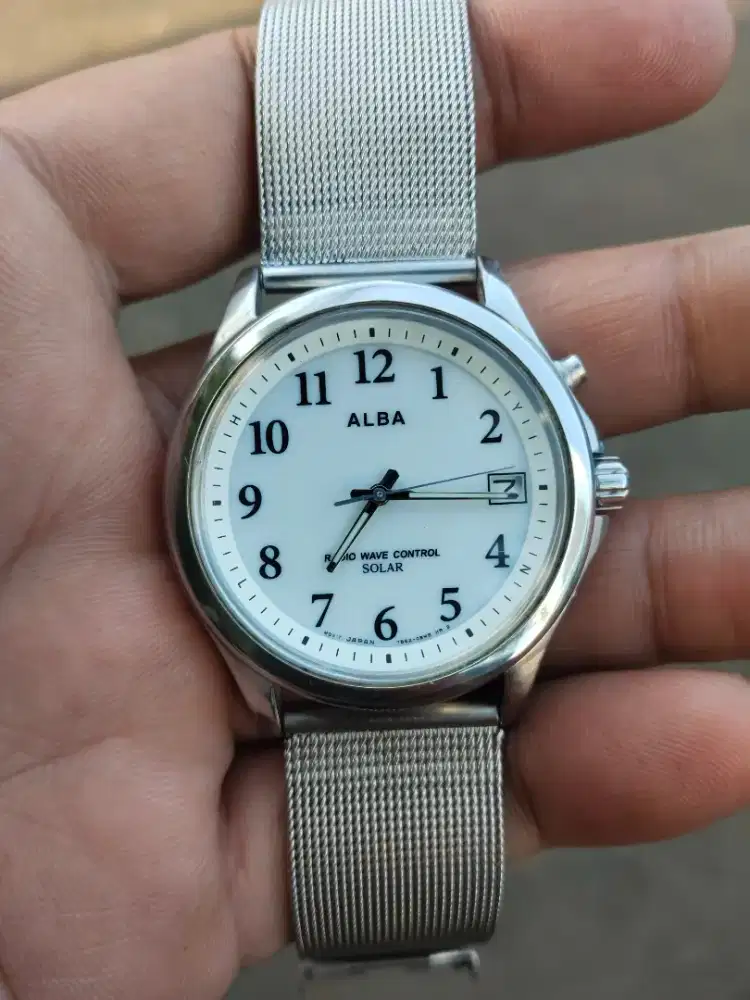 Jam Alba Solar Power