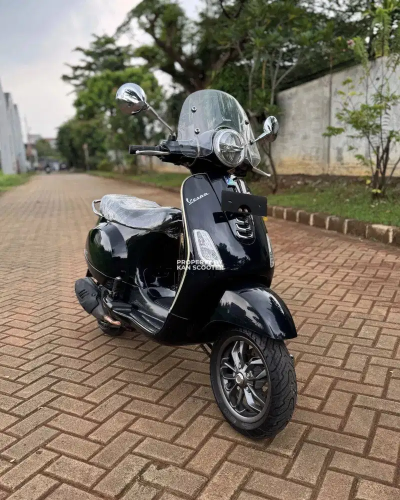 JUAL MURAH VESPA LX 125 iGET FACELIFT 2019 MULUS
