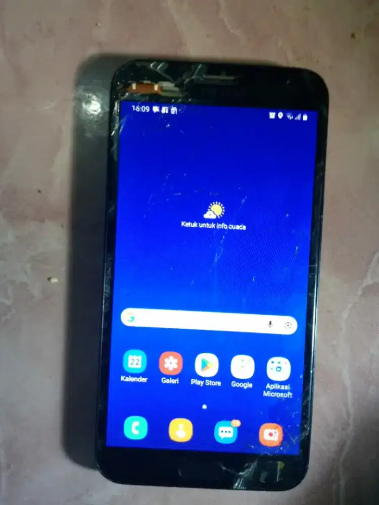 Samsung galaxy J4 2018 normal minus