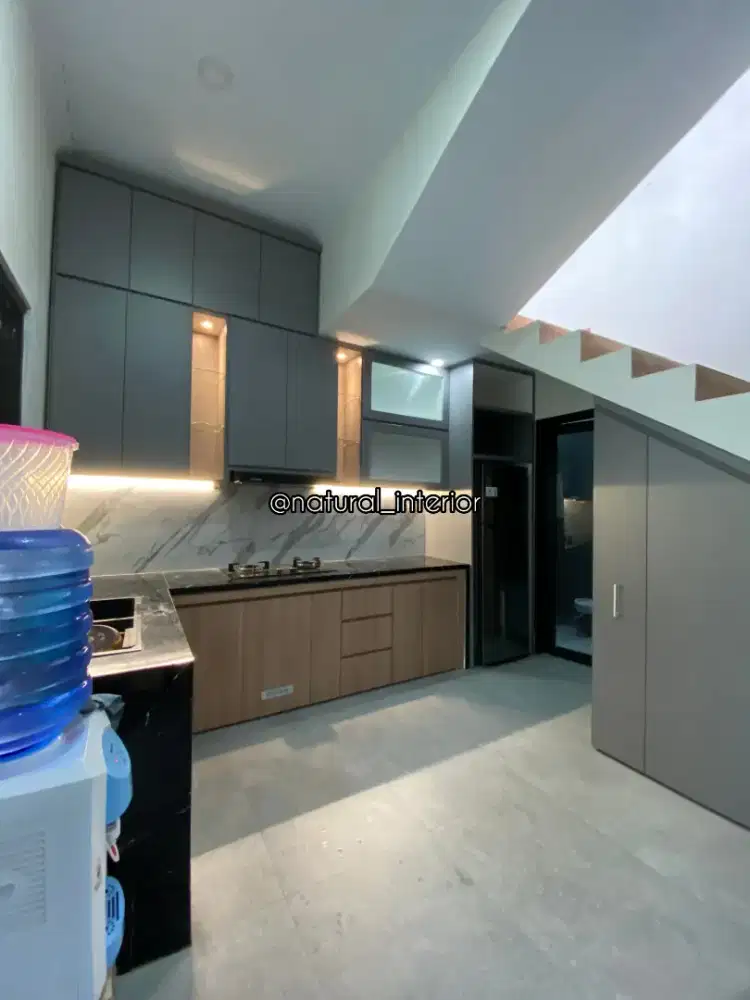 Kitchenset +kabinet bawah tangga