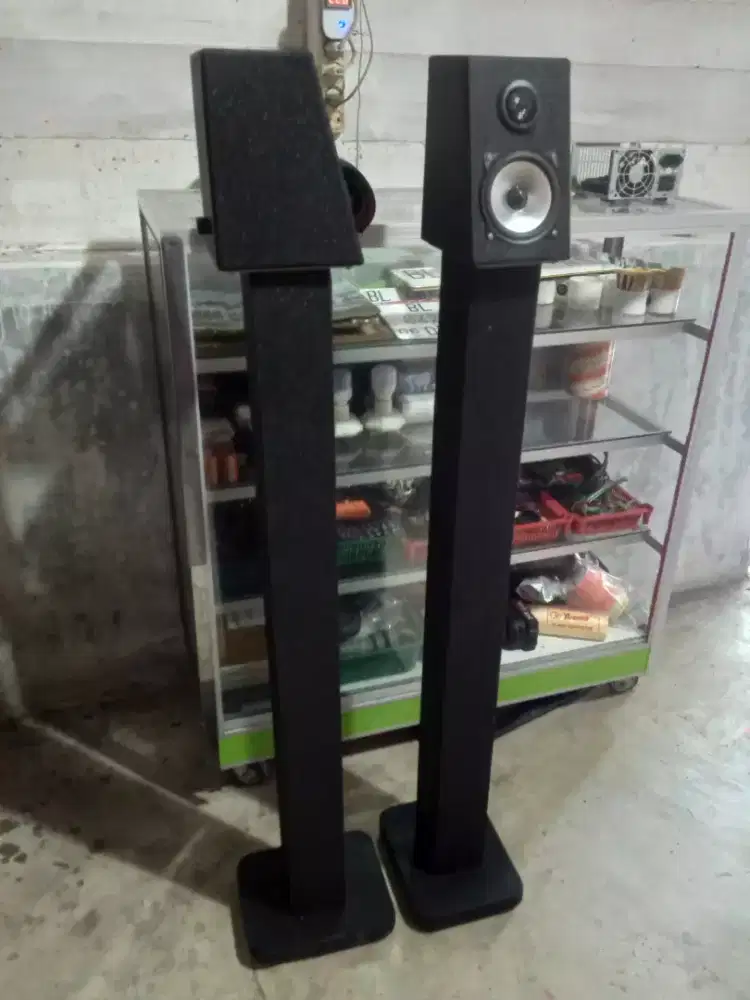 Speaker Flour Standing Rakitan Rumahan