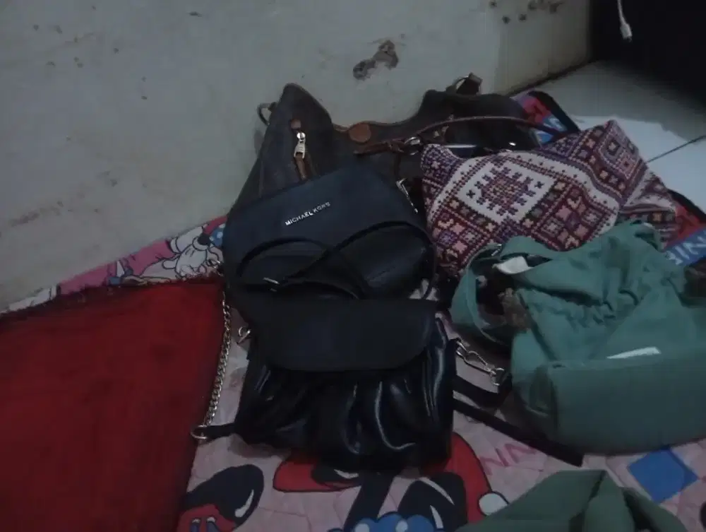 Tas selempang cewe hitamnkulit  hijau kanvas
