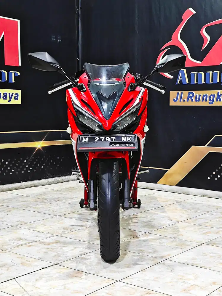 CBR 150cc Racing Red mulus low km. Dp mulai 2jt.Anugerah motor rungkut