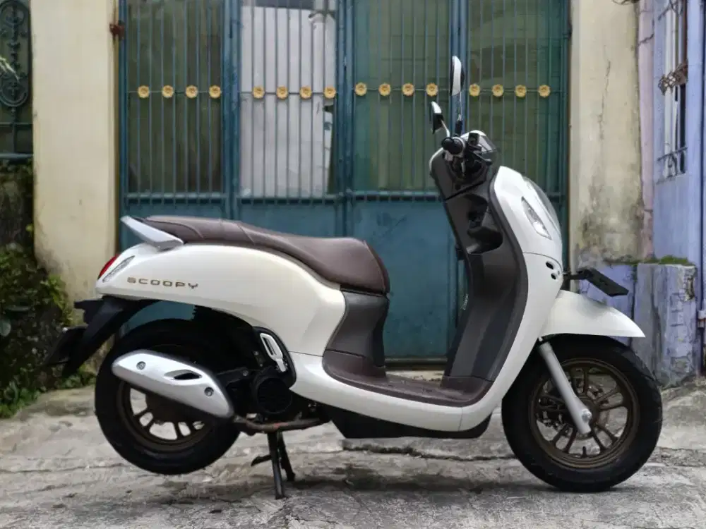 Scoopy prestige tahun 2024 low km 15rb/tt boleh gan cash lebih bagus