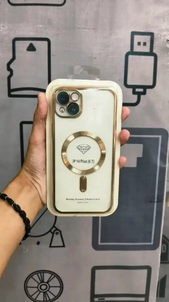 Casing iPhone 14 Plus