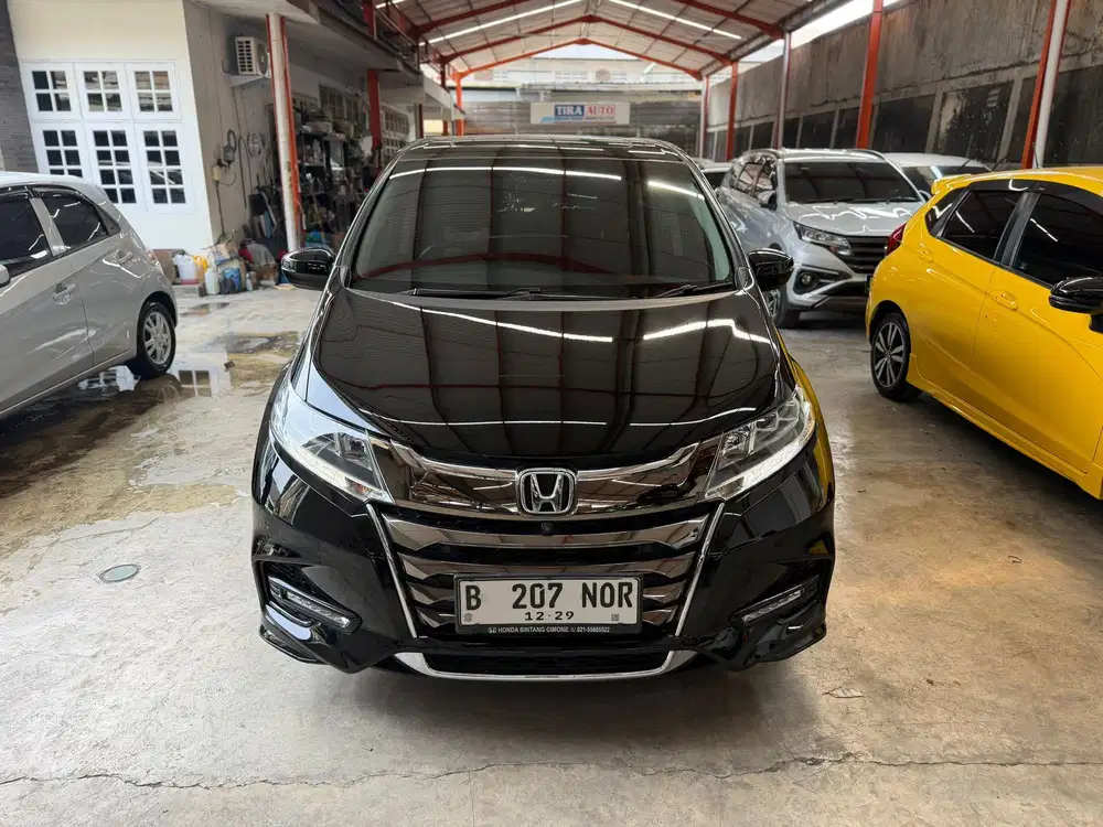 Honda Odyssey 2.4 Prestige CVT AT MATIC 2019 Hitam kondisi antik