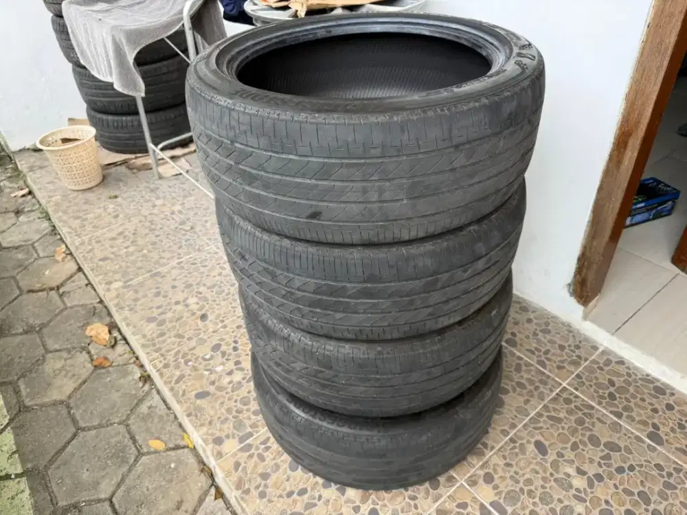 Ban seken copotan Bridgestone ring 17 215 45