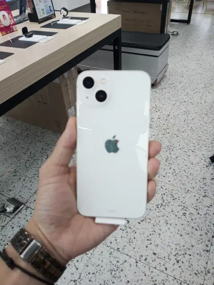 Cicilan bunga 0% dan gratis 2 bulan angsuran iPhone 13 series tanpa DP