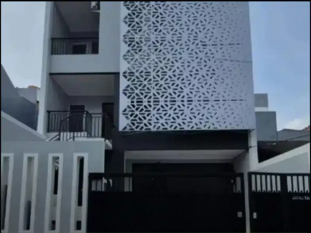 Rumah Brand New Kelapa Nias Kelapa Gading Uku 8X15 Strategis 3,5 Lantai Siap Huni Hrg Menarik