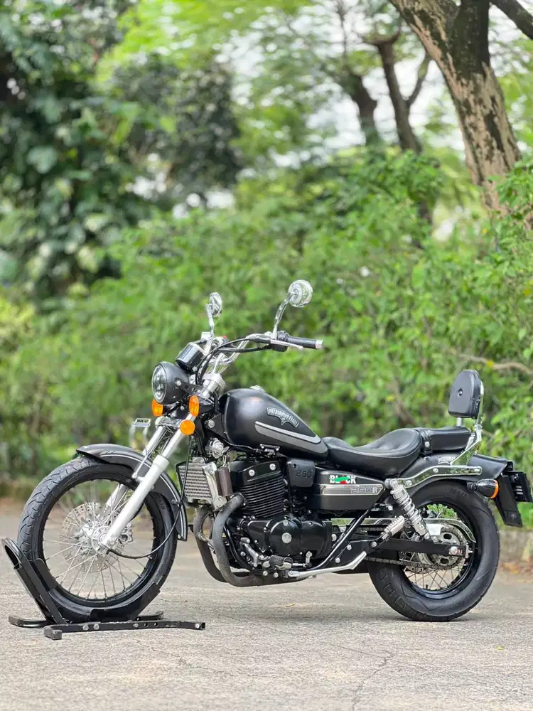 BENELLI PATAGONIAN EAGLE 250 EFI HITAM 2023 KM 8K PAJAK ON KAYAK BARU