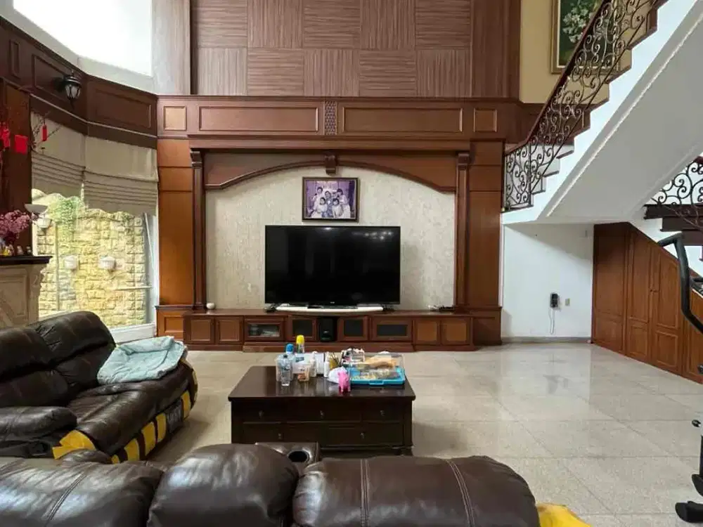 Semi Furnished Mewah Green Garden Putri Hijau - Medan