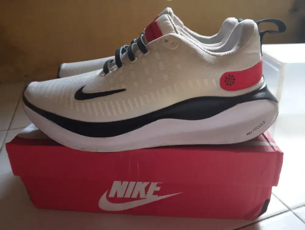 Nike air infinity run 4