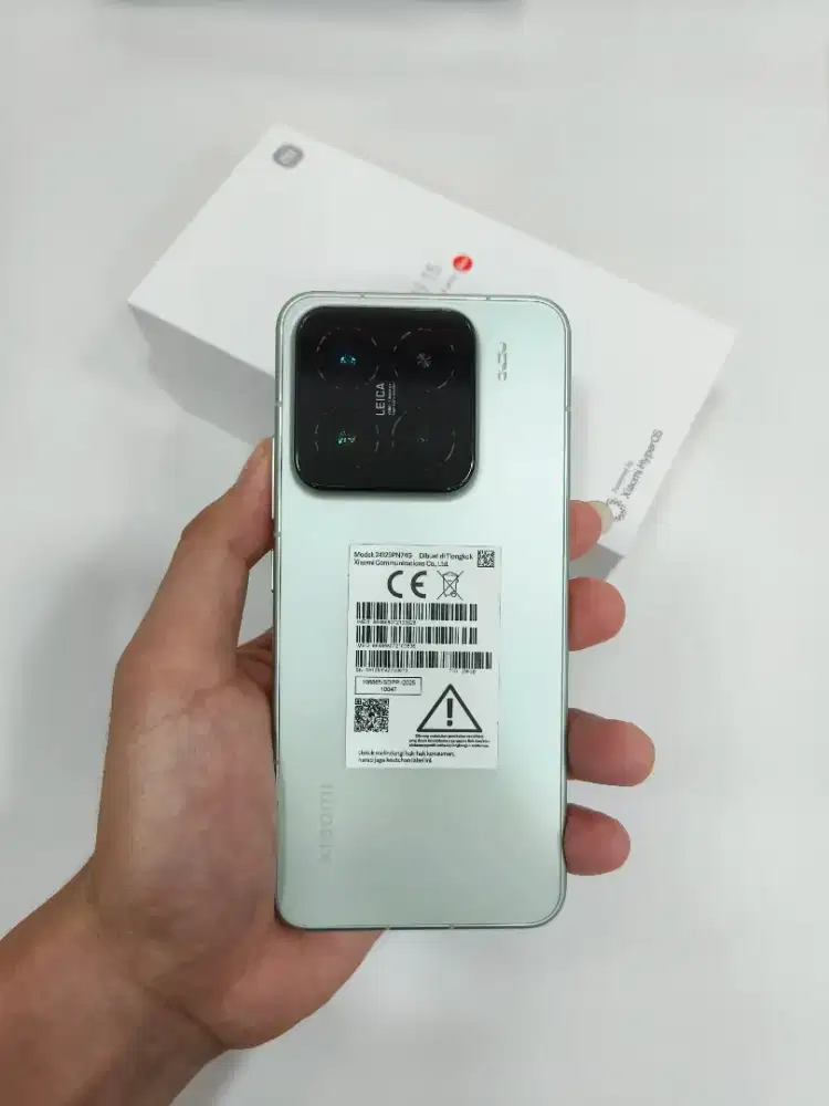 ( Second ) Xiaomi 15 12/256GB - Green | Ex Resmi | Fullset Mulus