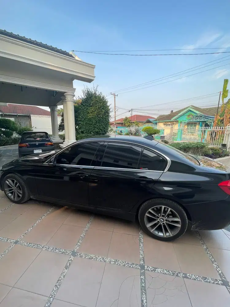 BMW 320i 2.0 F30 nik 2018 pemakaian 2019