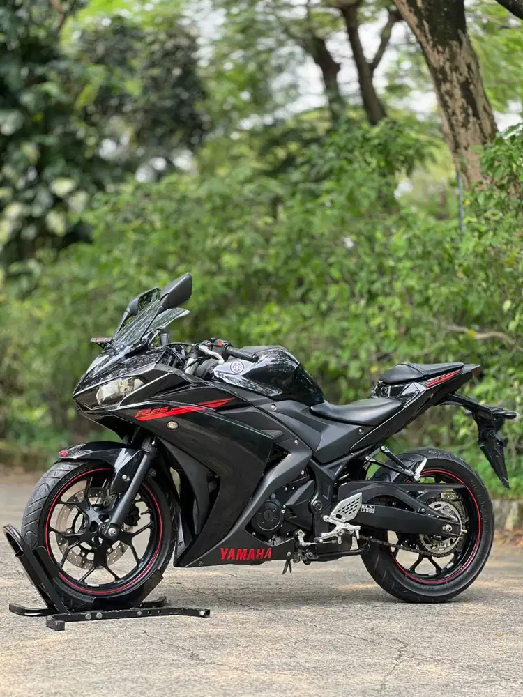 YAMAHA R25 OLD HITAM 2015 KM LOW PAJAK PANJANG NO MINUS