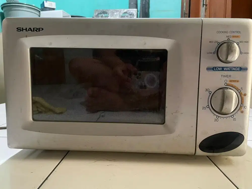 MICROWAVE MERK SHARP