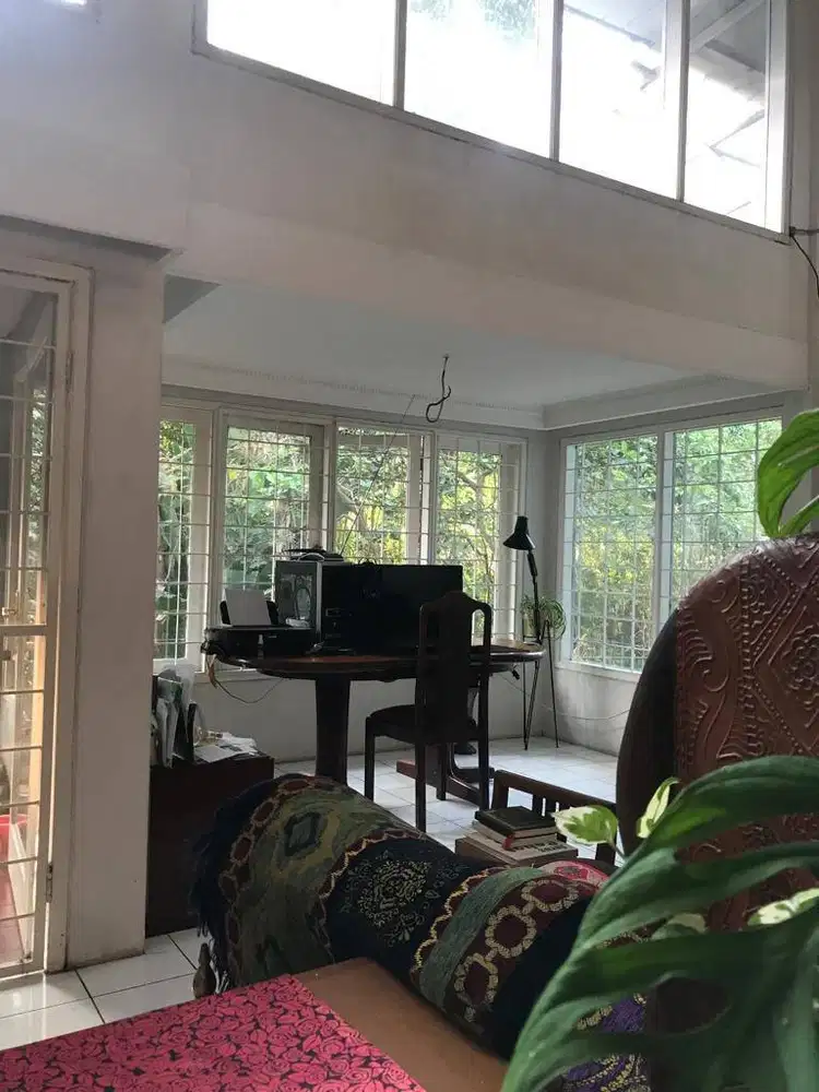 Rumah Setiabudi Bandung Cocok untuk Villa Staycation Cafe Atau Gym