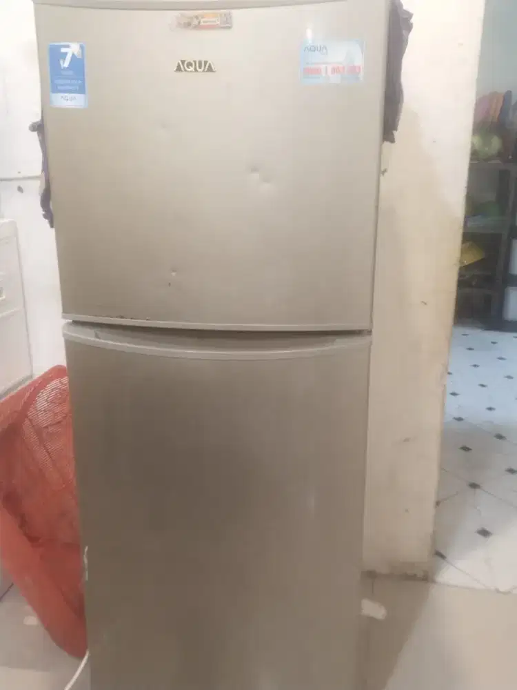 KulKas AQUA 2 PINTU JUMBO tanpa bunga es