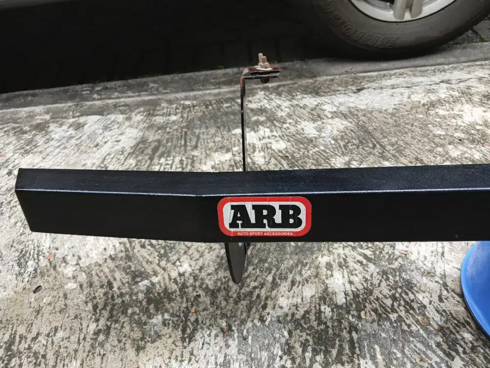 Tanduk Belakang Mobil Arb